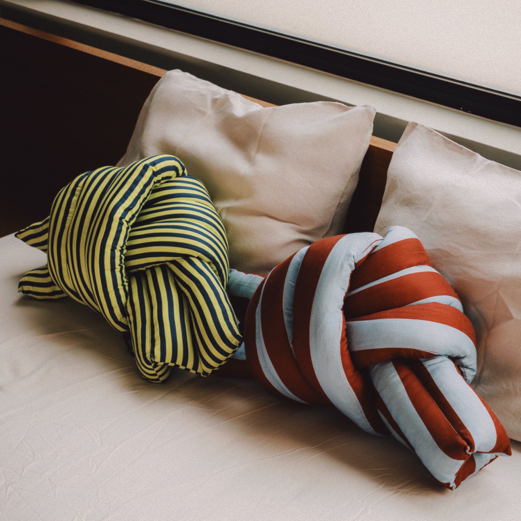 Musubi Cushion - Linen&Rayon | Candy Stripes in Chartreuse Yellow x Midnight Navy