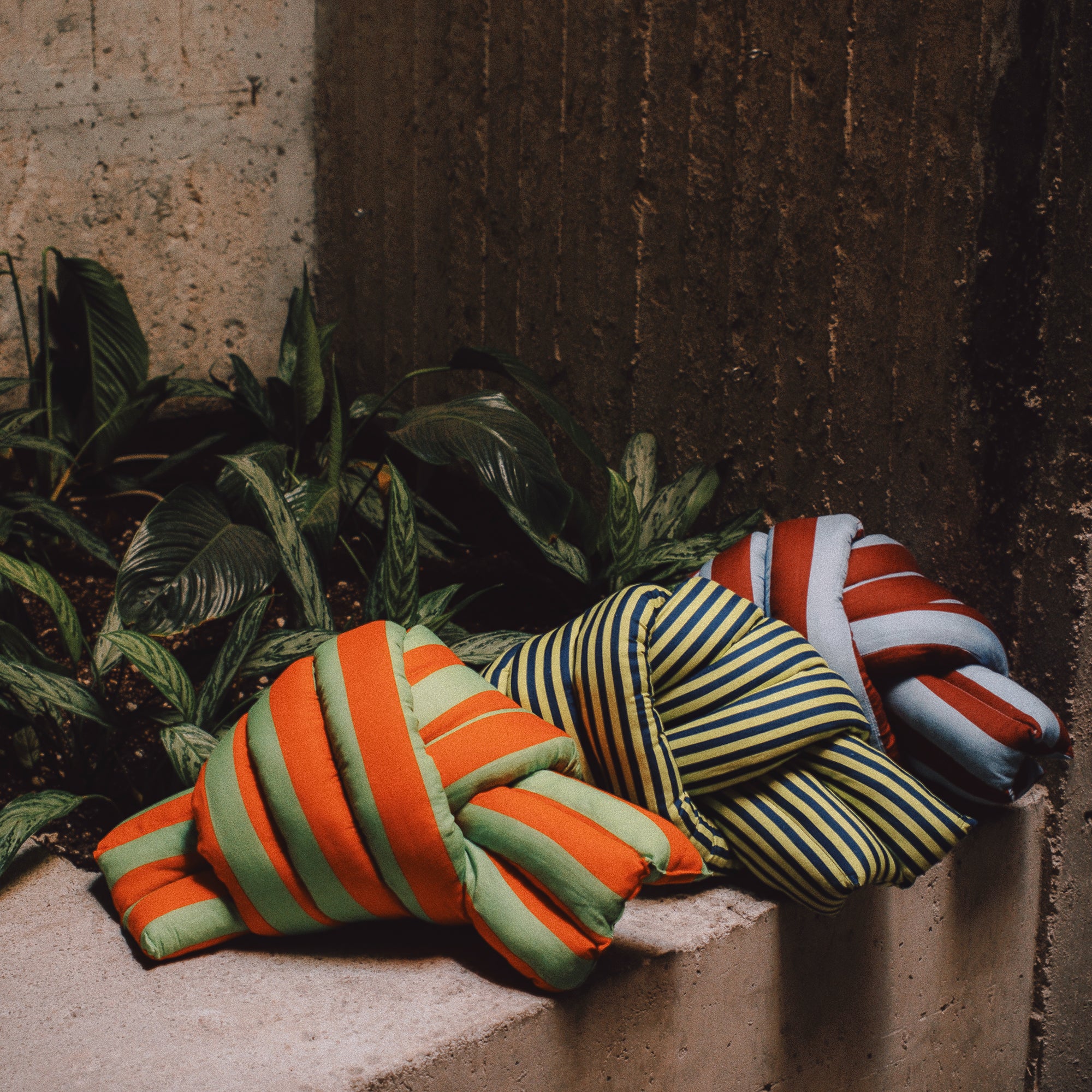 Musubi Cushion - Linen&Rayon | Candy Stripes in Chartreuse Yellow x Midnight Navy