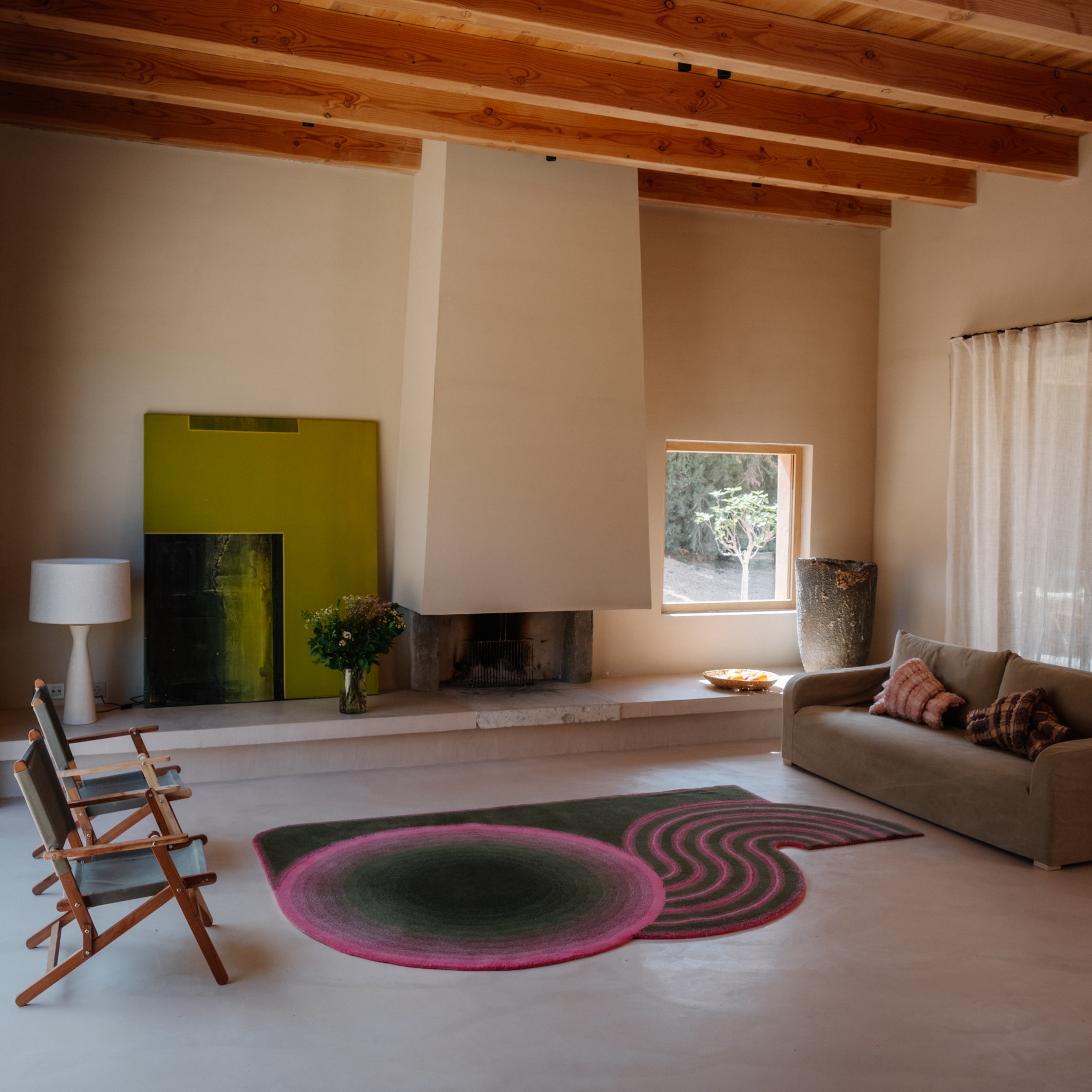 Wavy Gradient Rug - Khaki x Neon Pink