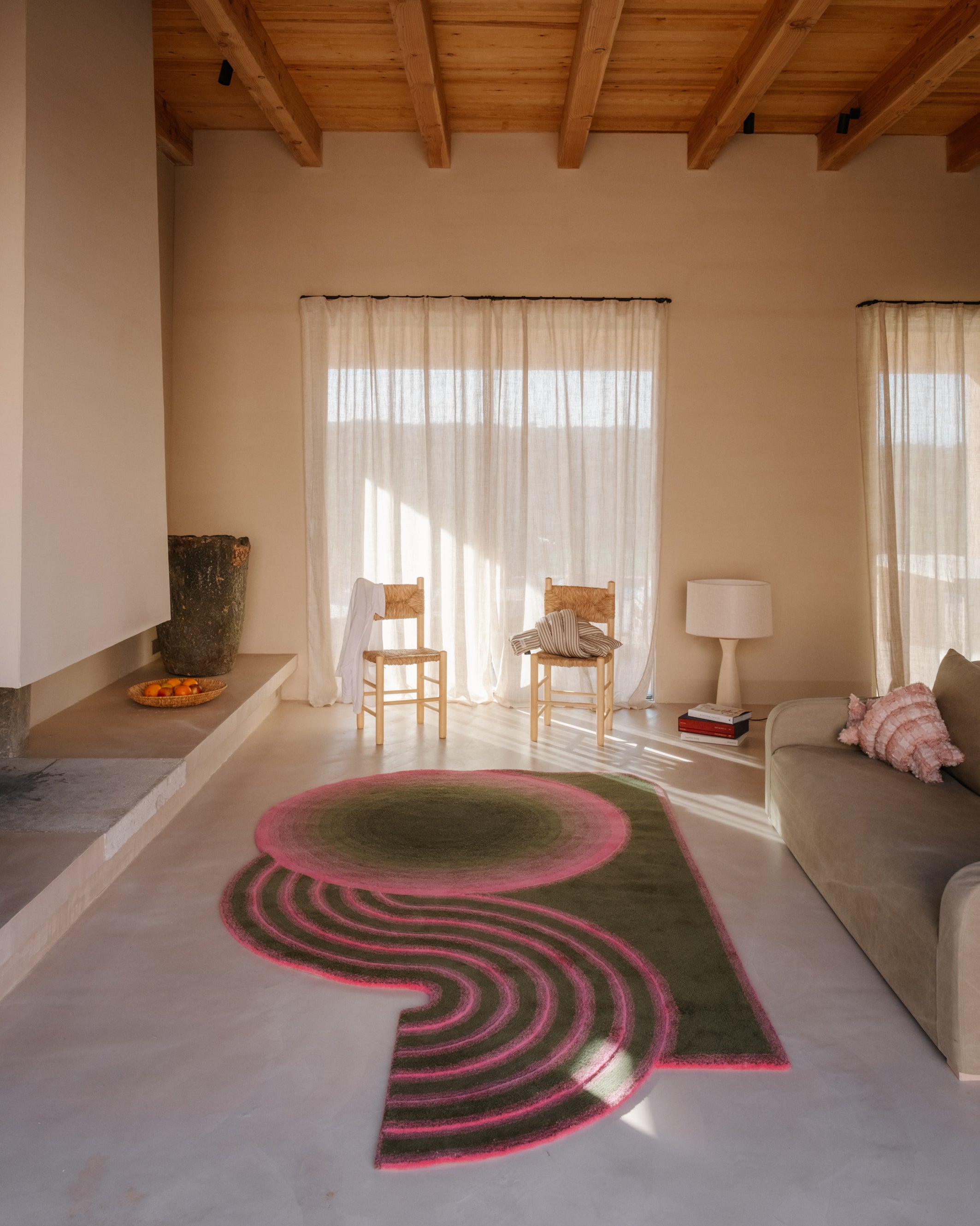 Wavy Gradient Rug - Khaki x Neon Pink