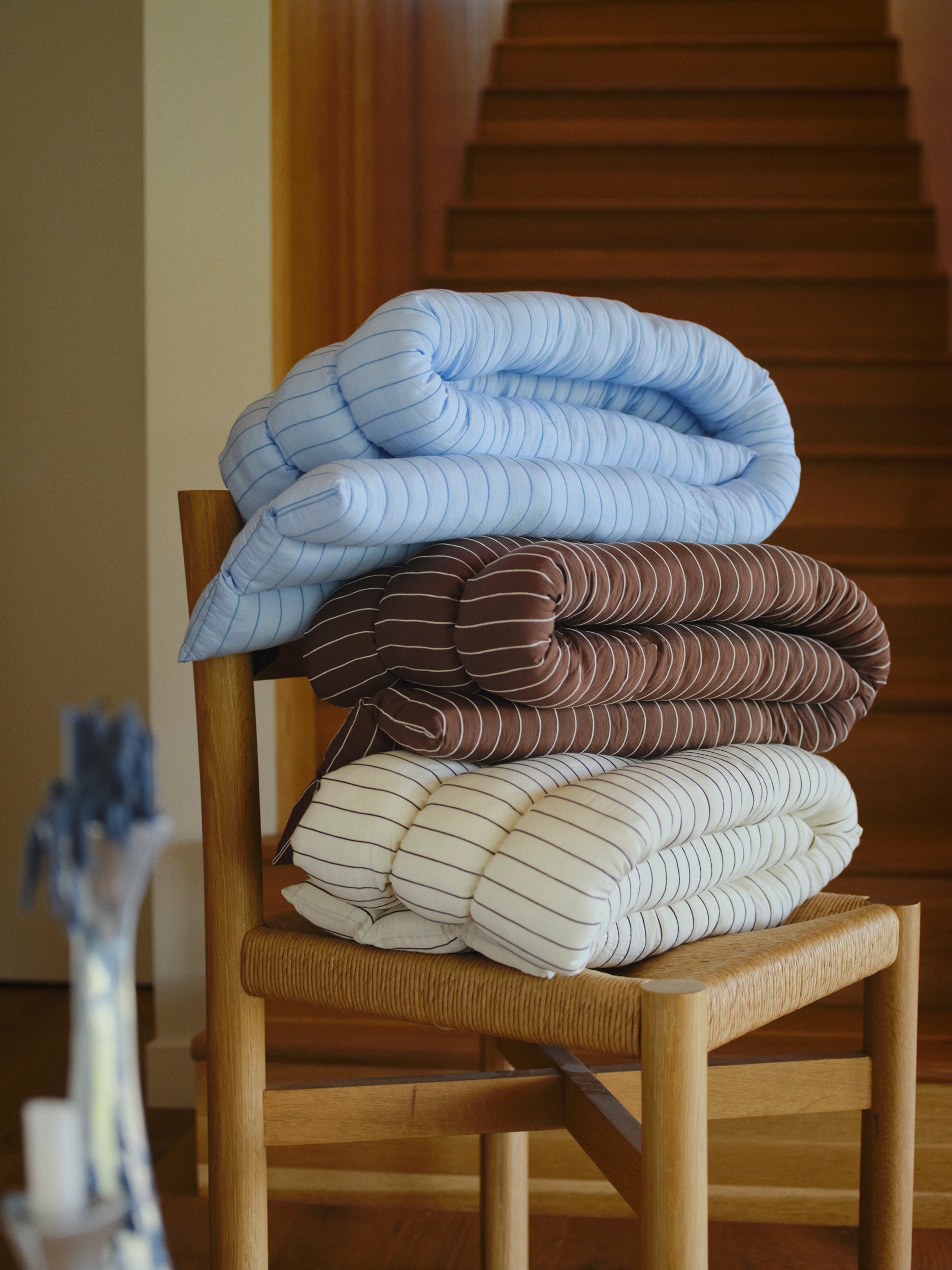 Musubi Cushion – Rayon Mole Border | Ottoman Coffee