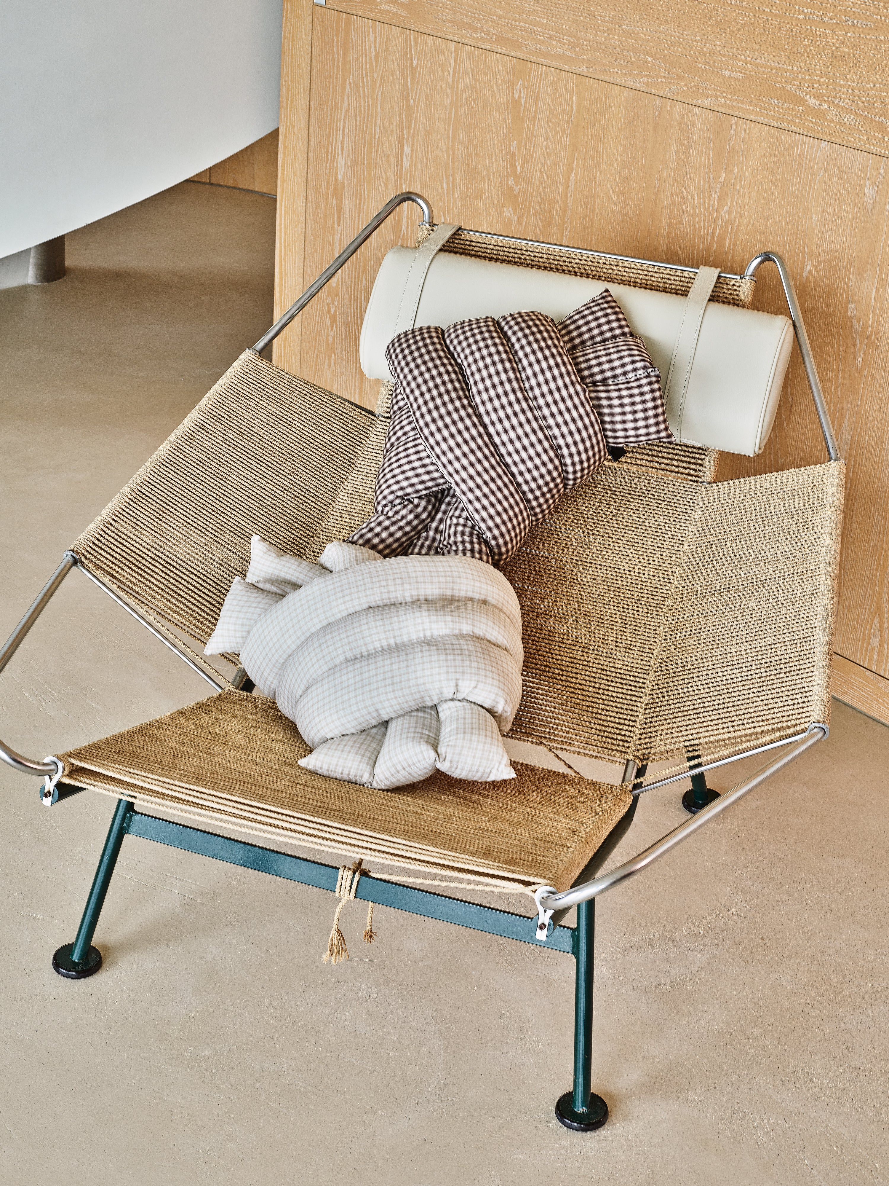Musubi Cushion – Lyocell Checks | Nordic Sand Summer