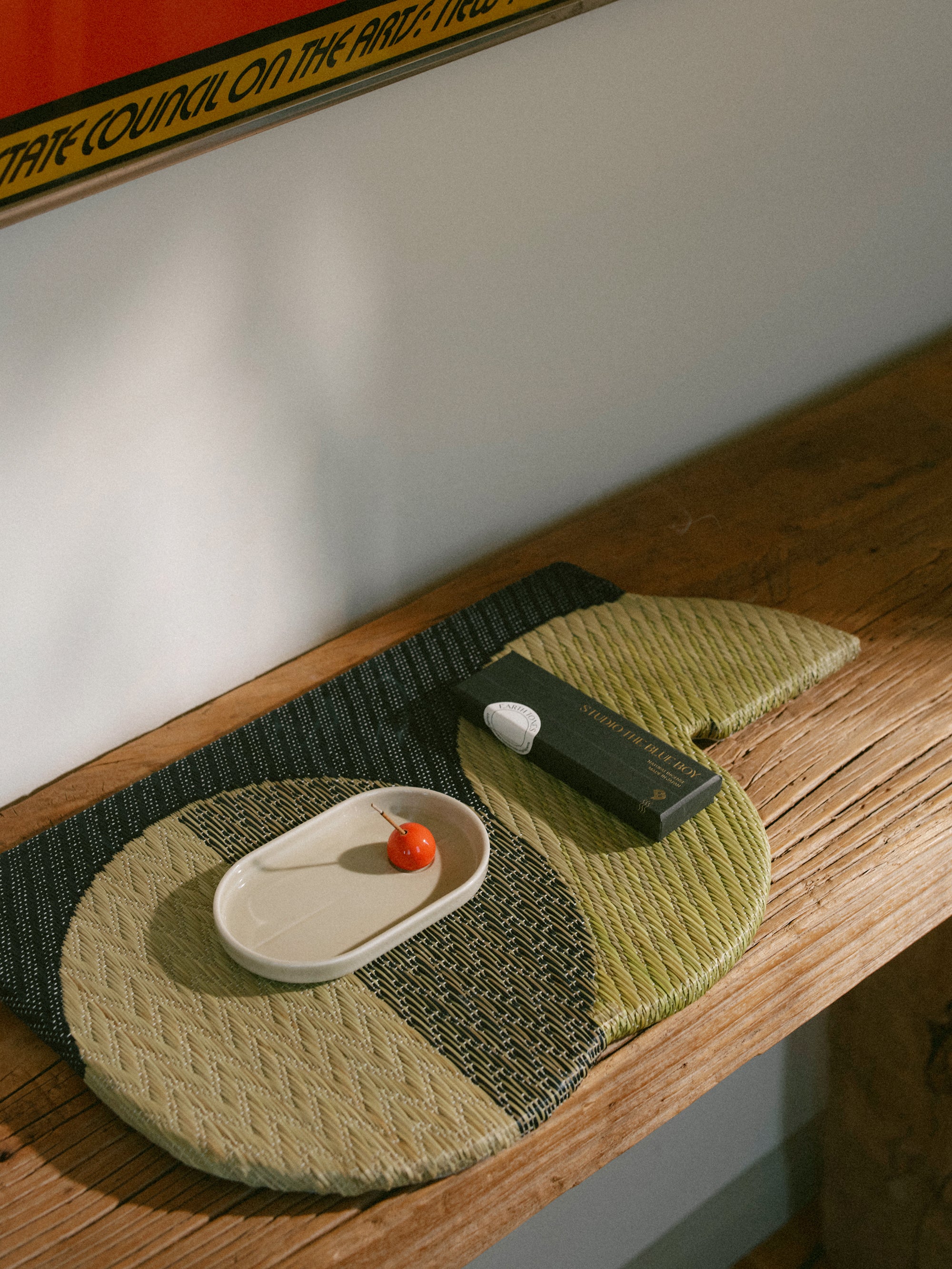 Incense holder(Hasamiyaki)- Bleached Sand x Salamander Orange