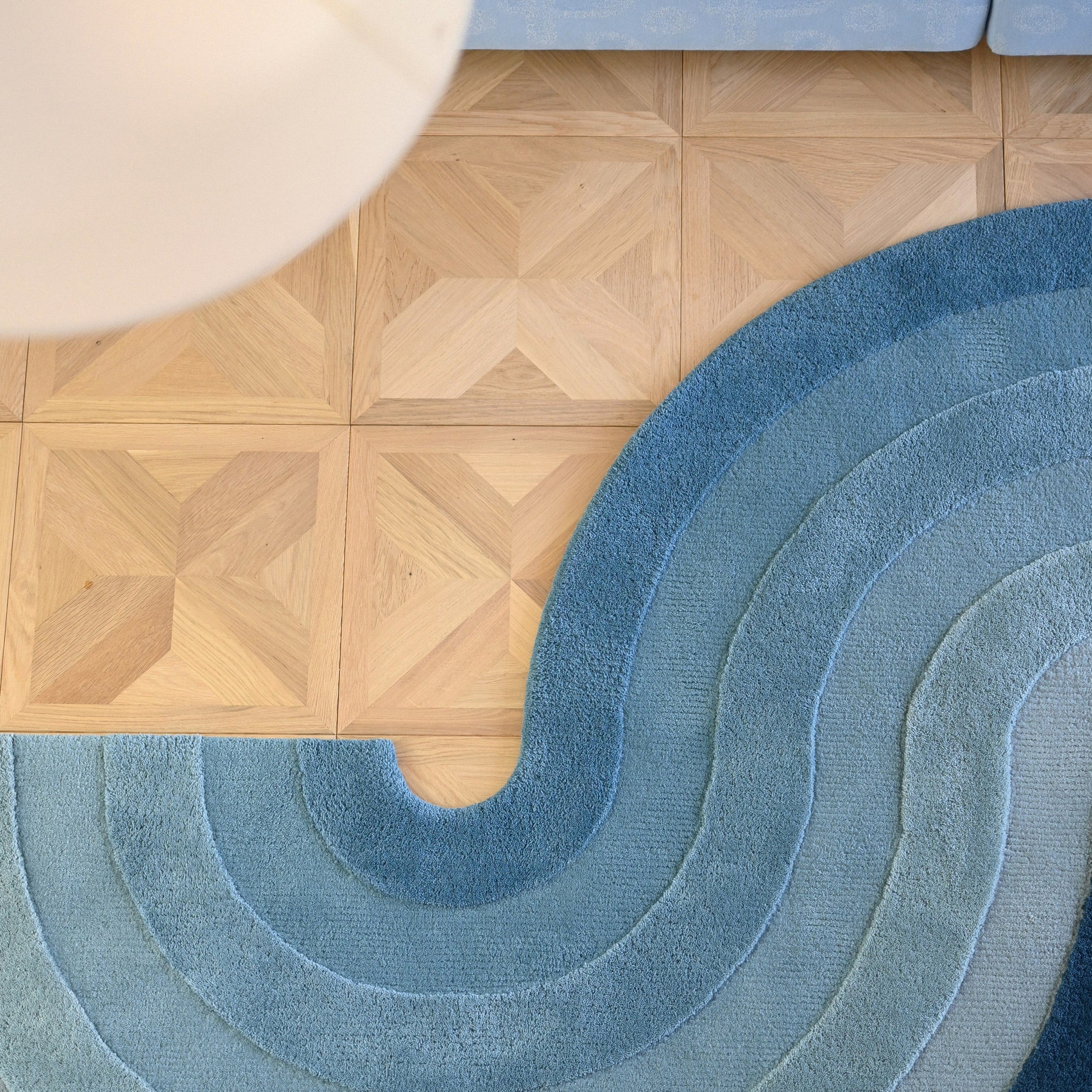 Wavy Gradient Rug – Summer Still