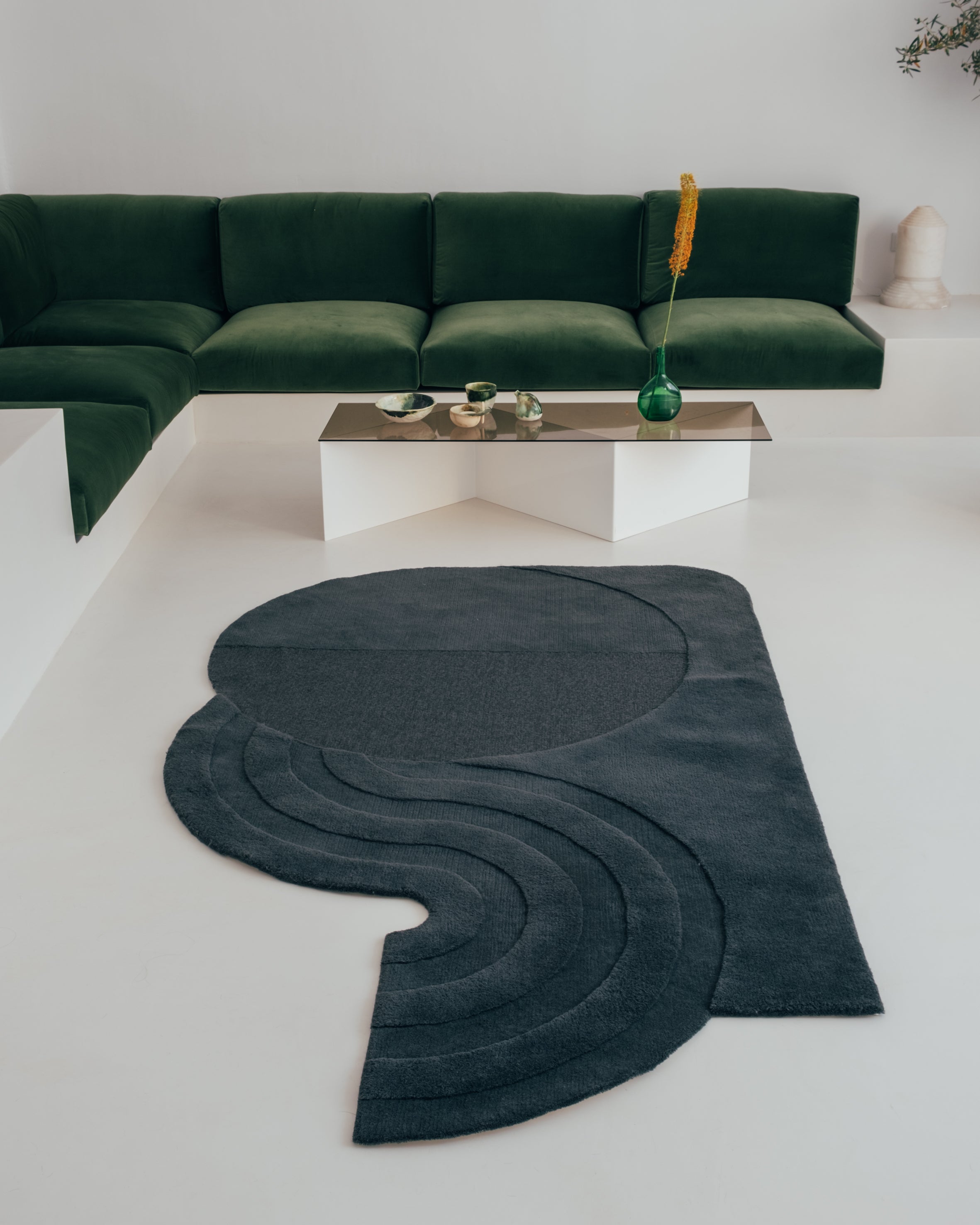 Wavy Gradient Rug - Charcoal Grey