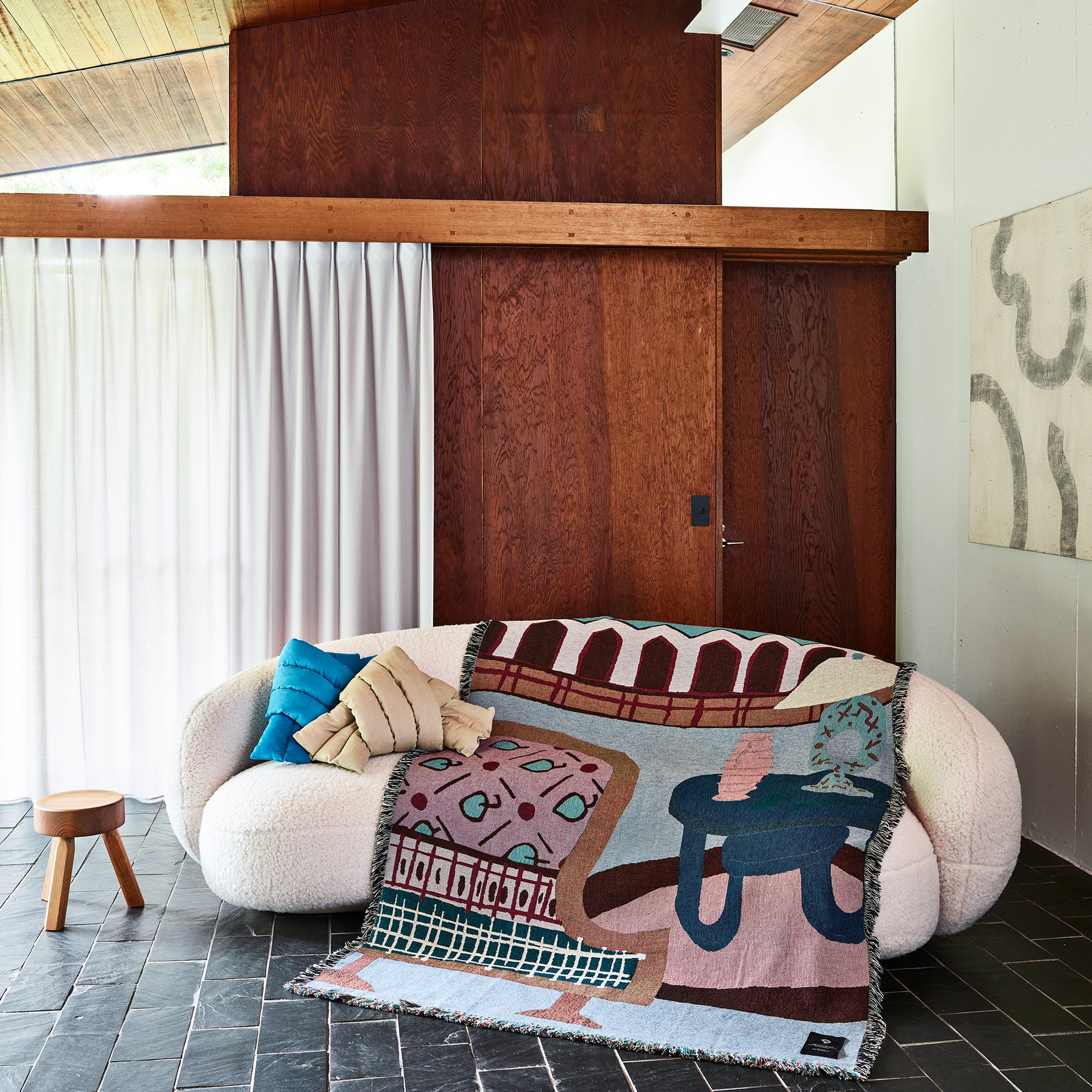 Woven throw blanket - KALBADEVI