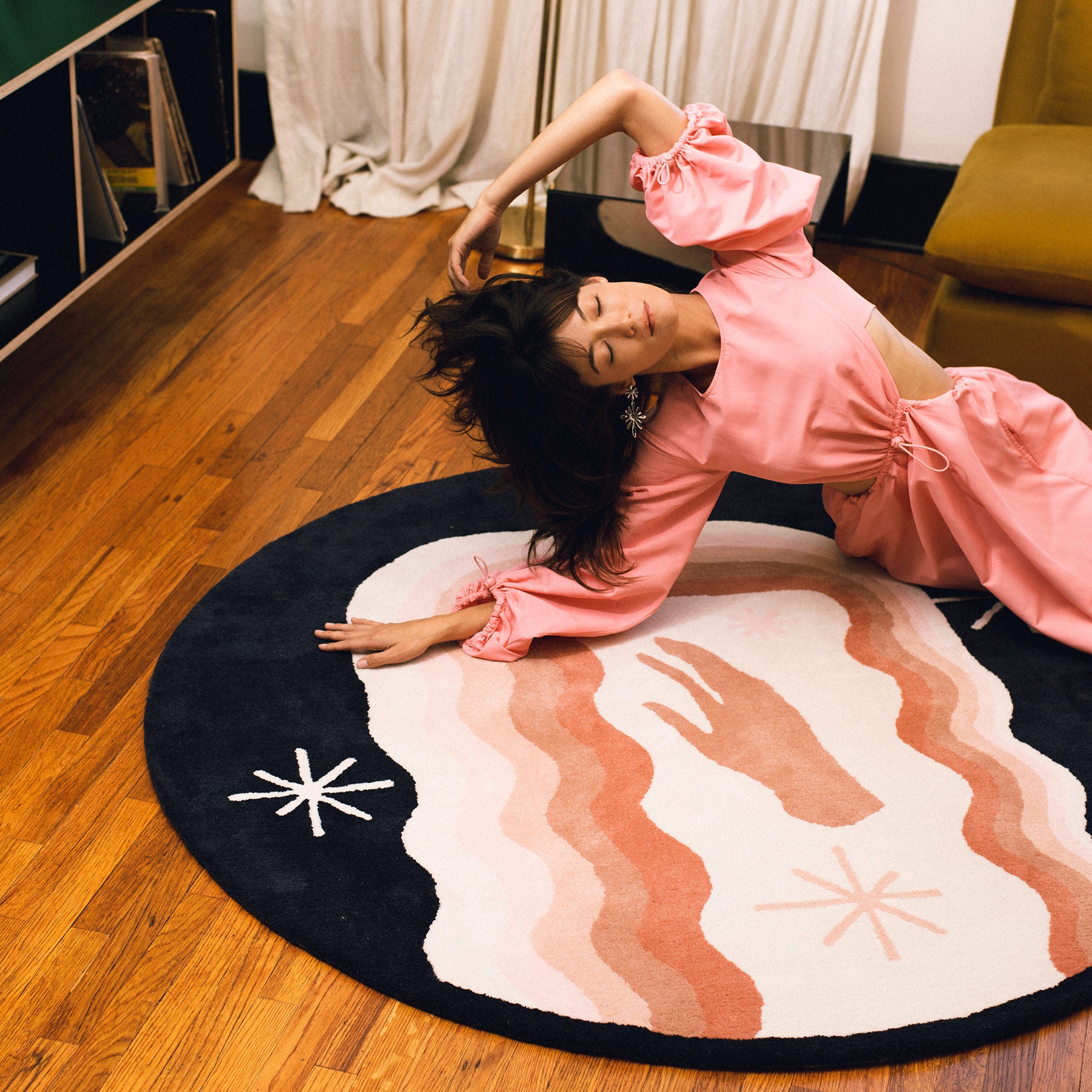 Magic Hand Circle Rug