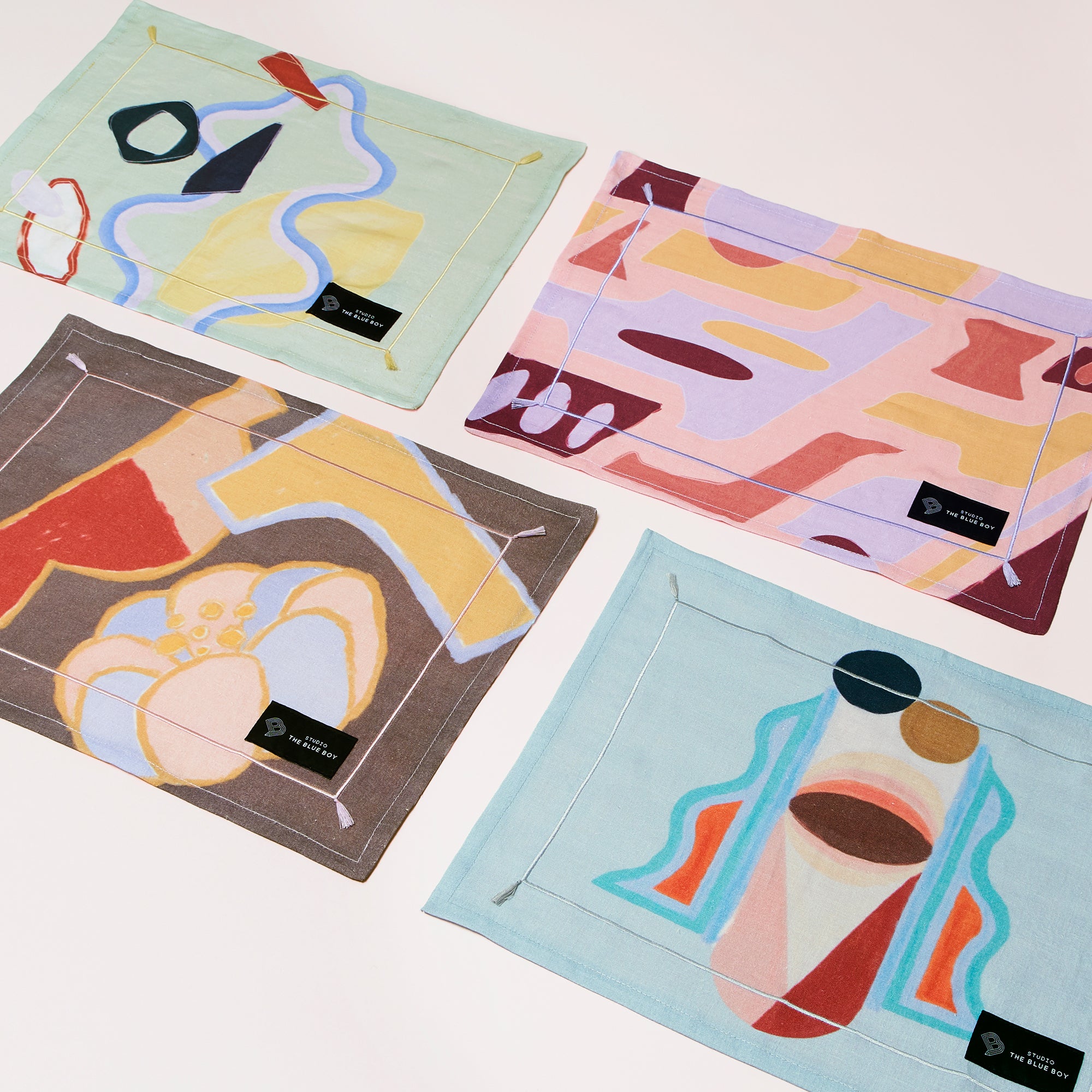 Classic monsters - 100% LINEN PLACEMAT SET OF 2