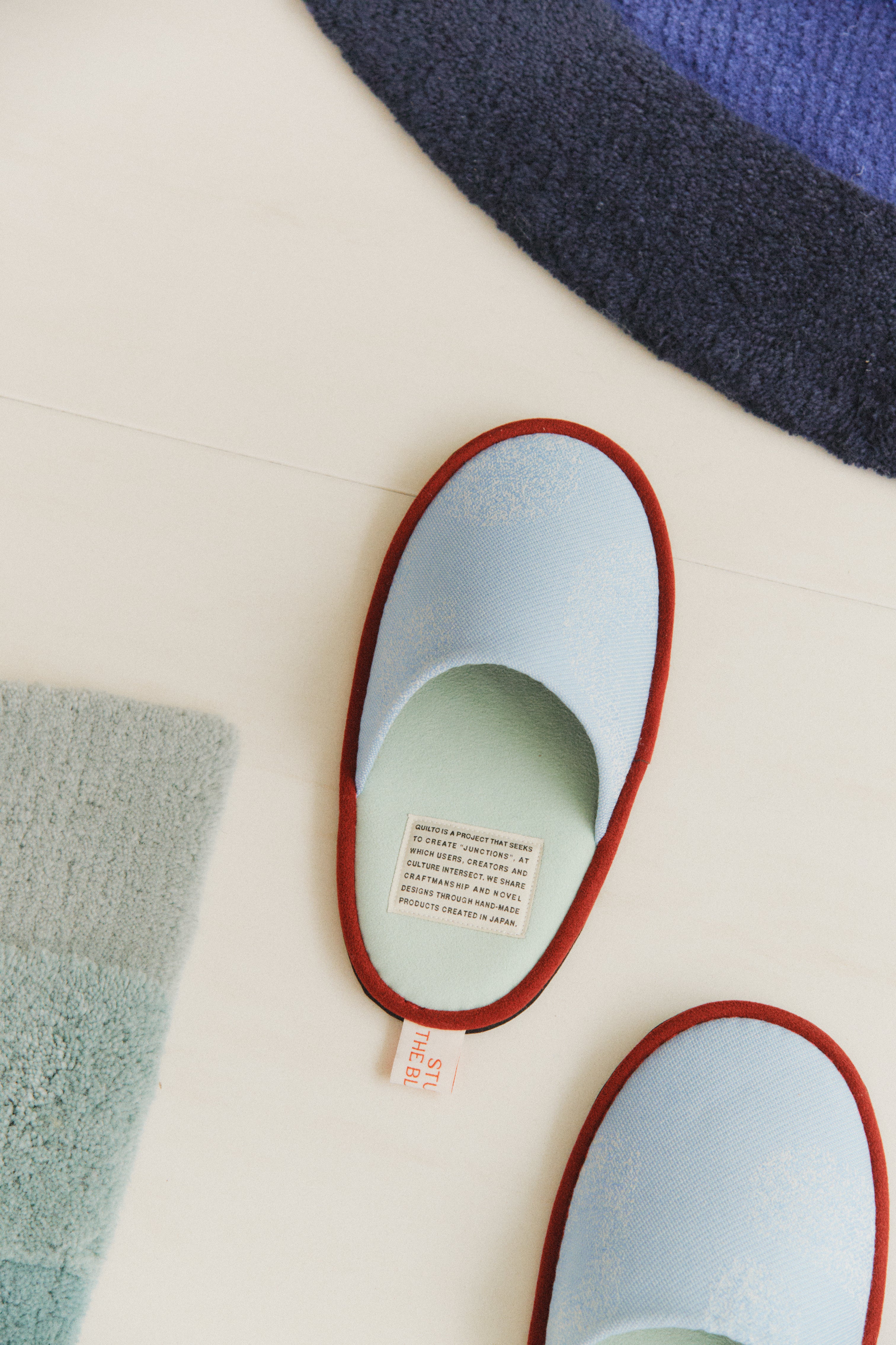 EGG SLIPPER - House of Blue Boy / Day