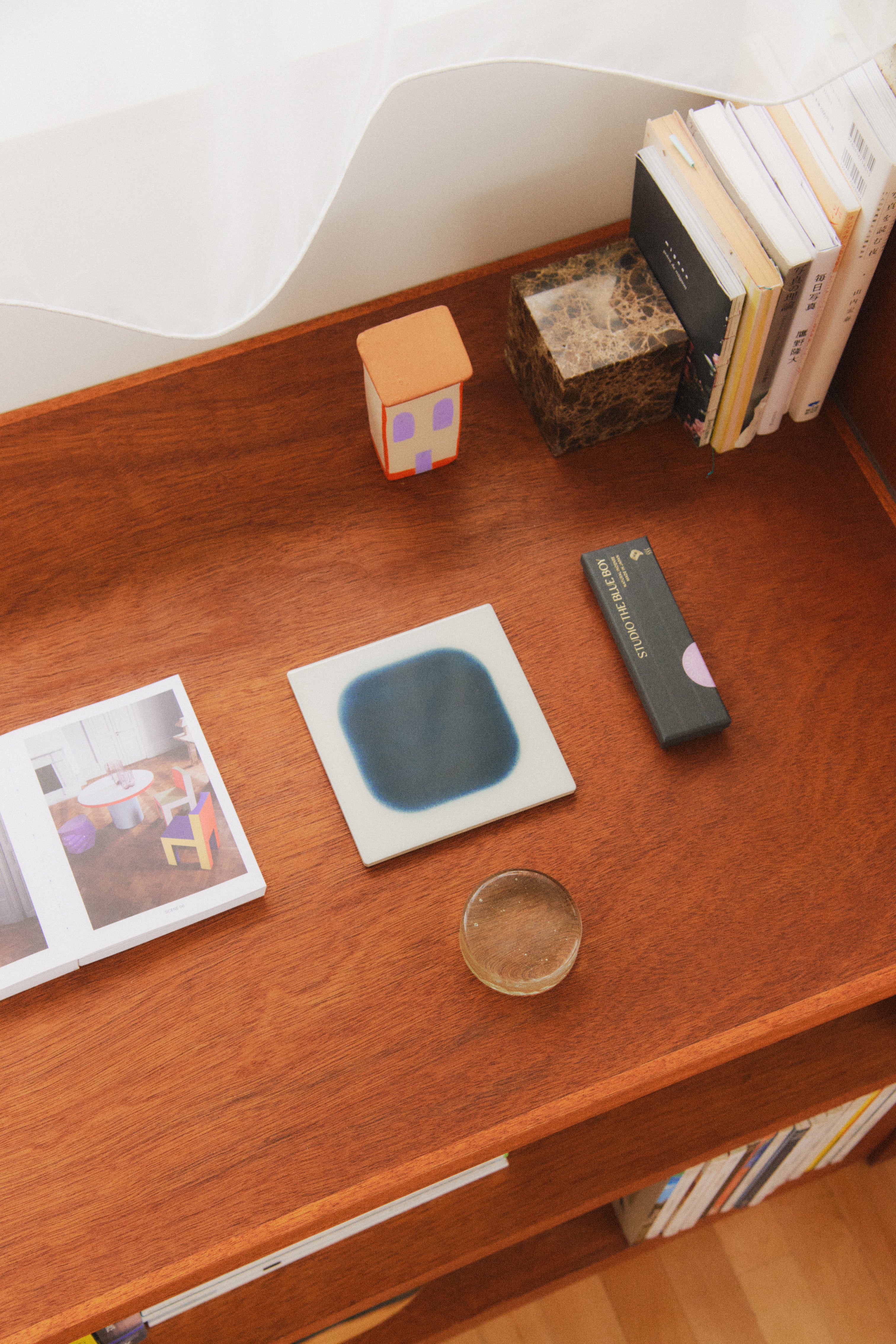 The Square Tile – Ivory × Ocean Blue Gradient Edge