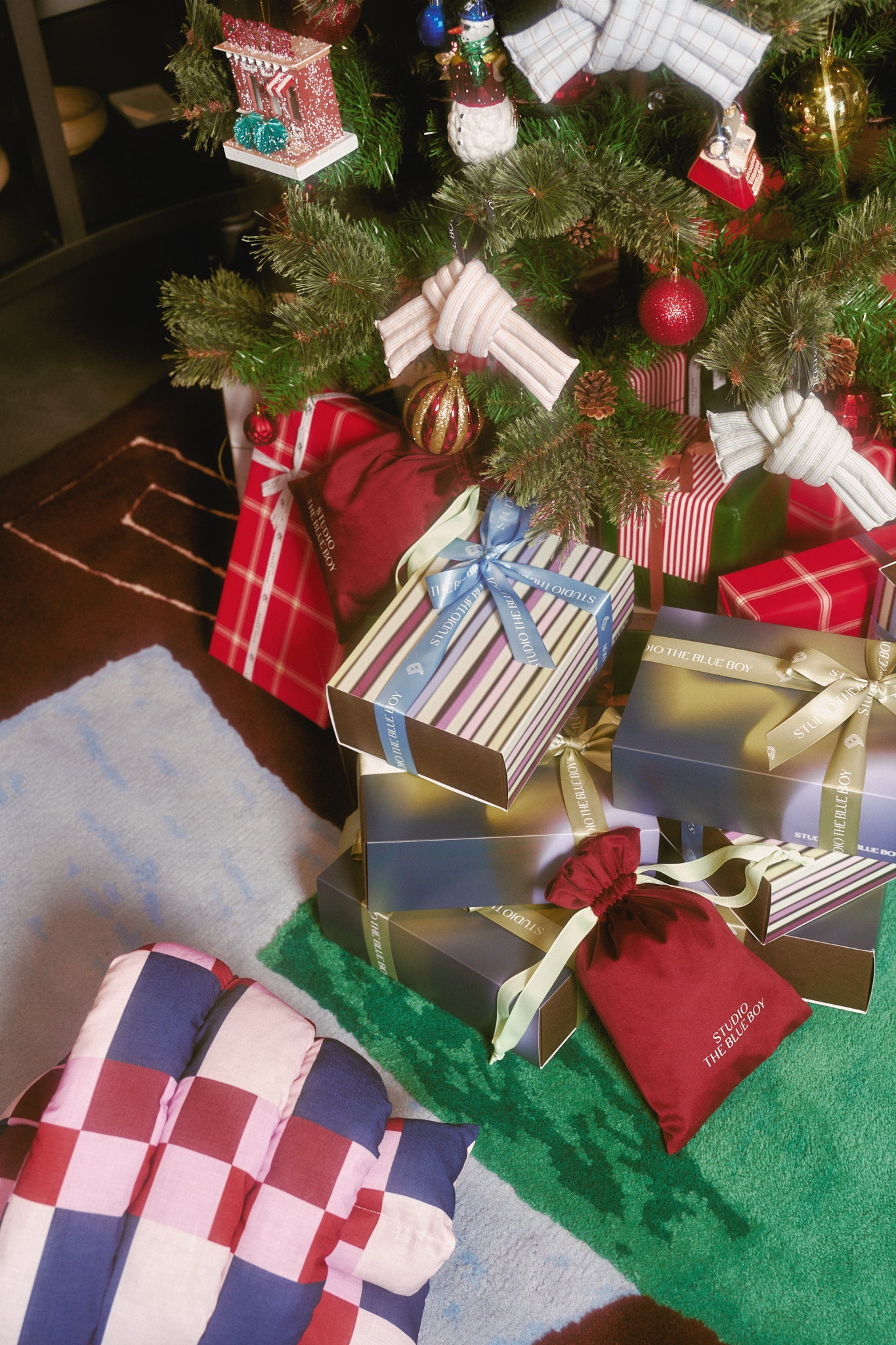 Musubi Cushion - Tile Stripe | Cioccolato Siciliano