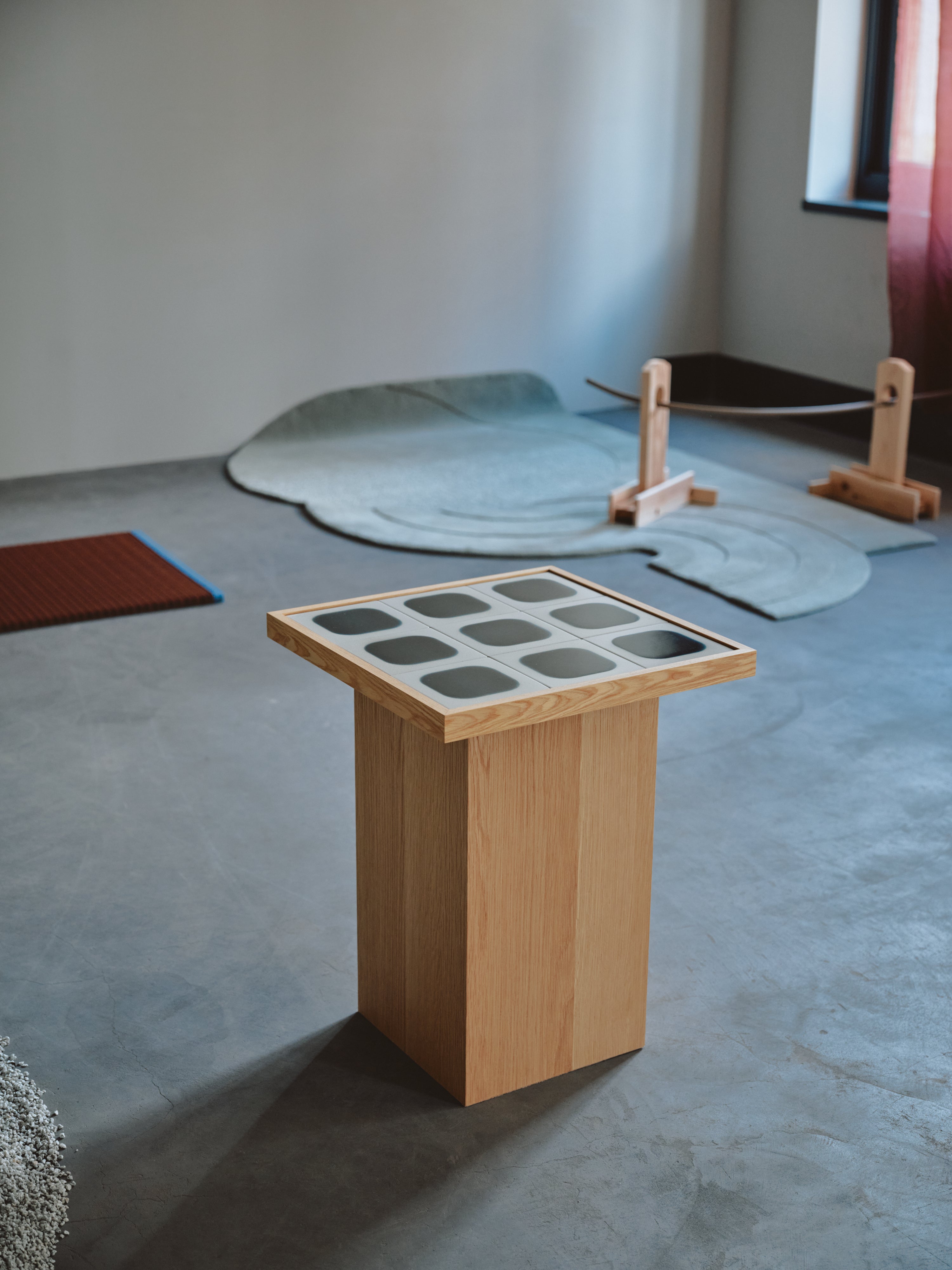 The Square Tile – Ivory × Ocean Blue Gradient Edge