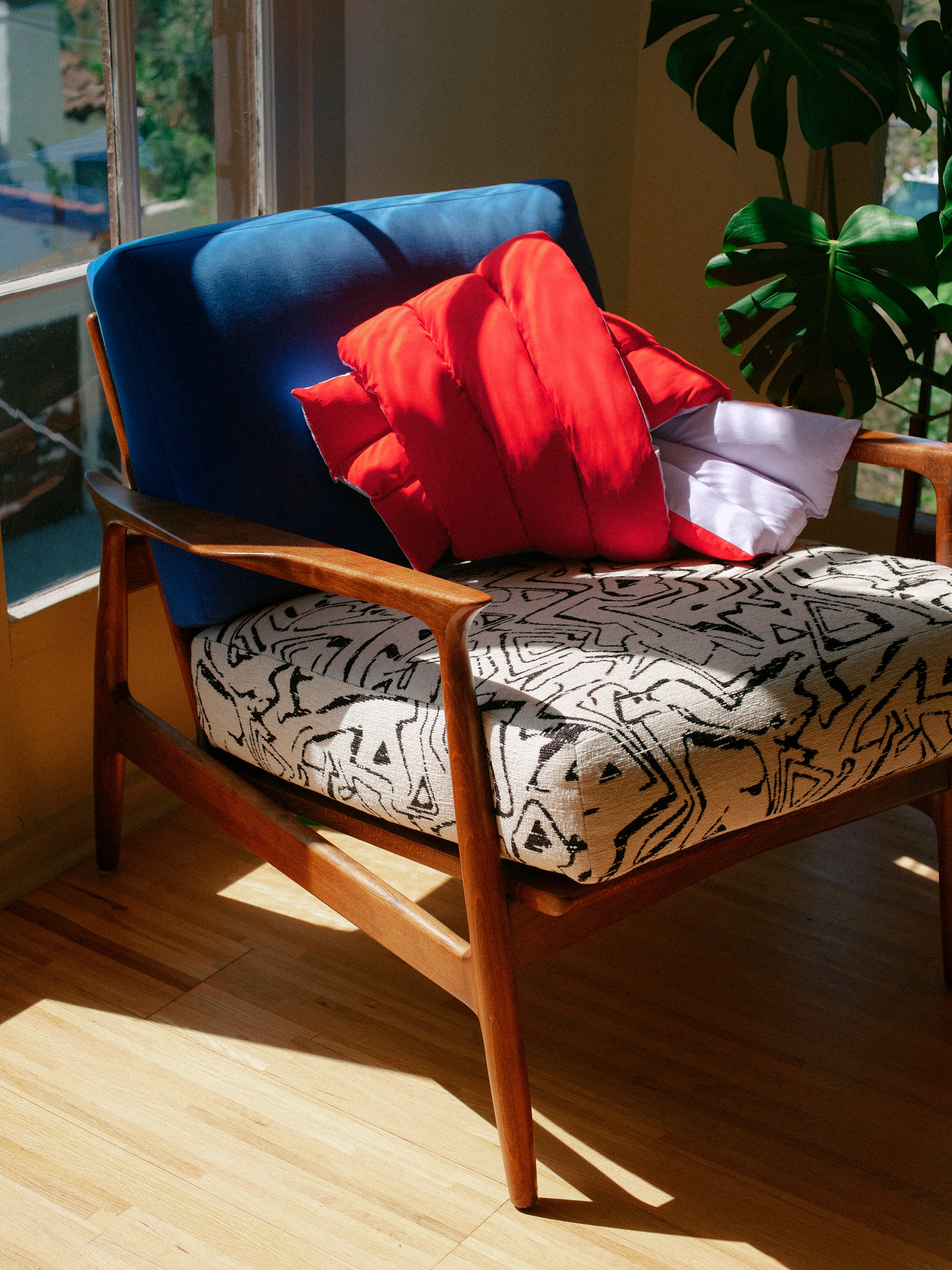 Musubi Cushion - Color Blocking Recycled Polyester | Capri Peach