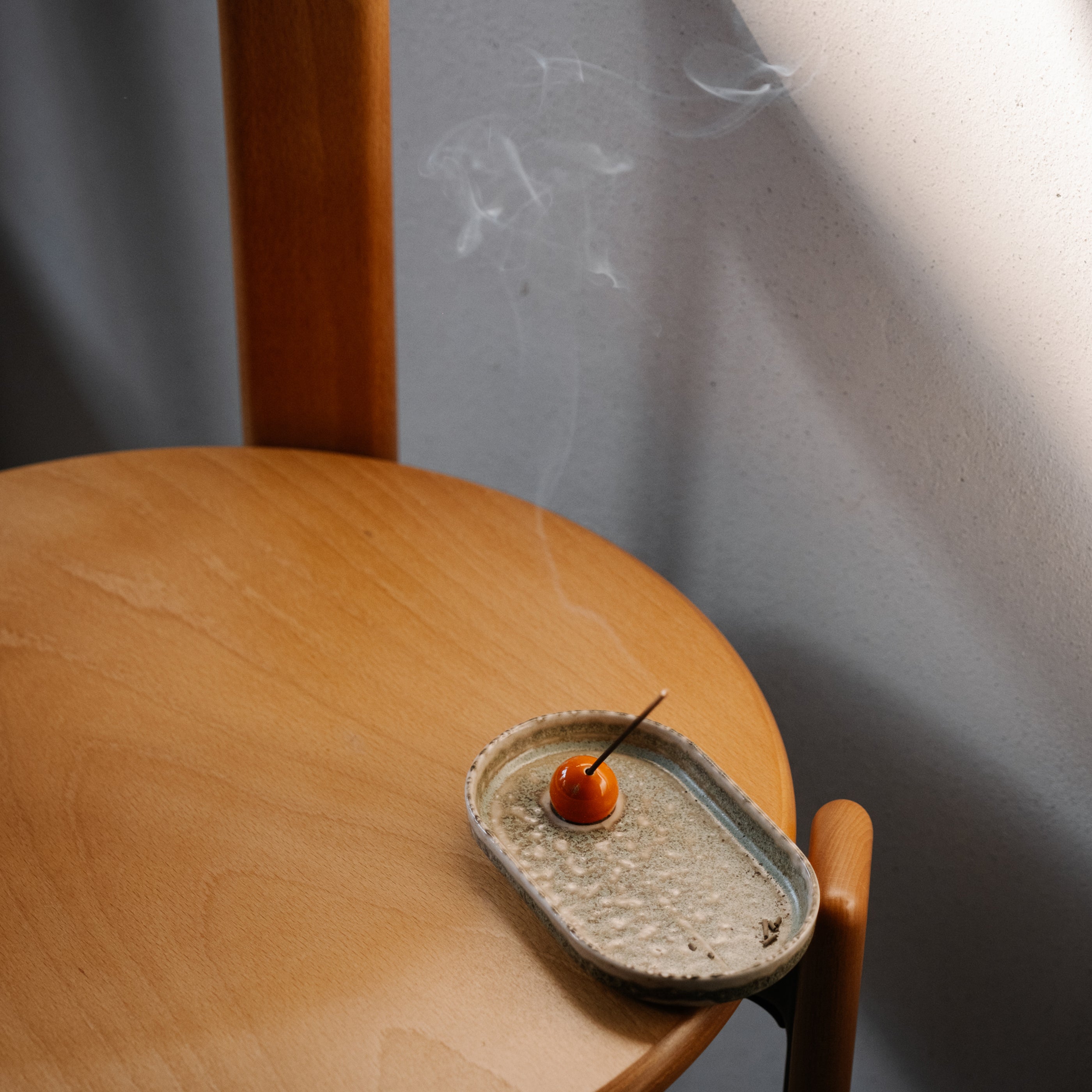 Incense holder（Hasamiyaki）- Ash Grazed Pear