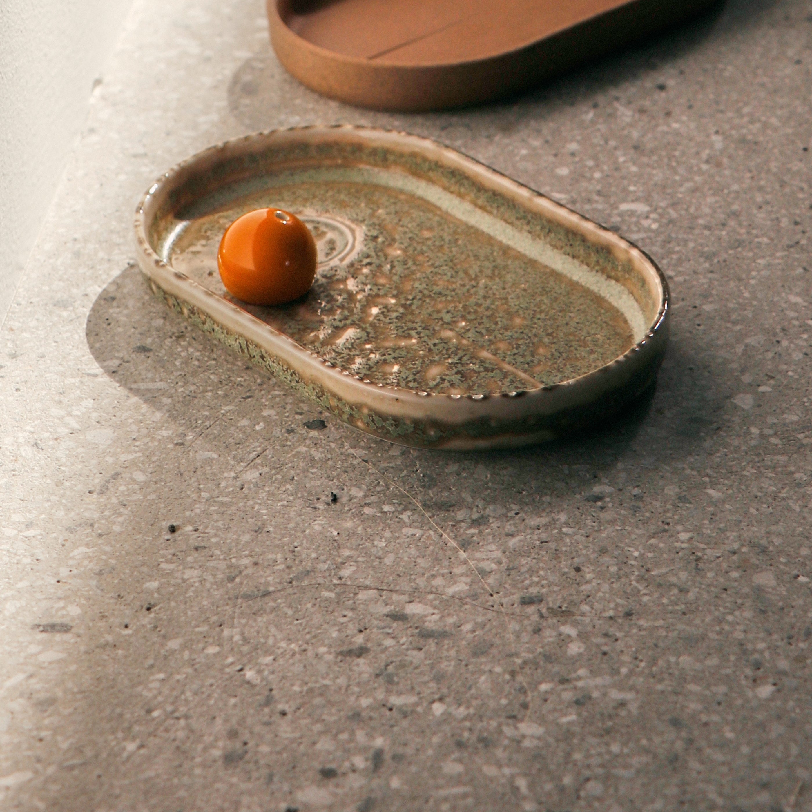 Incense holder（Hasamiyaki）- Ash Grazed Pear