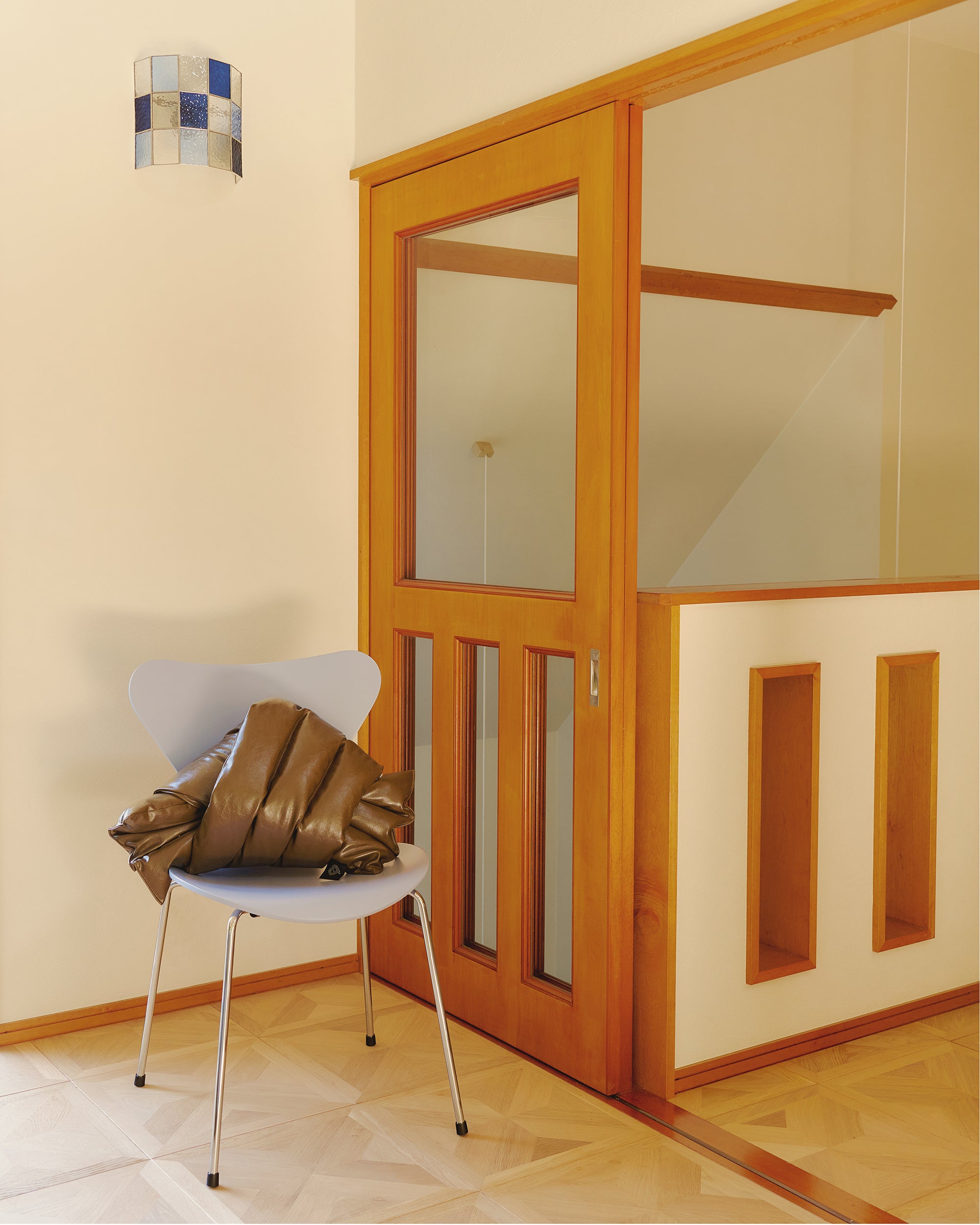 【PRE-ORDER】Musubi Cushion - Patent Leather | Montmartre Camel