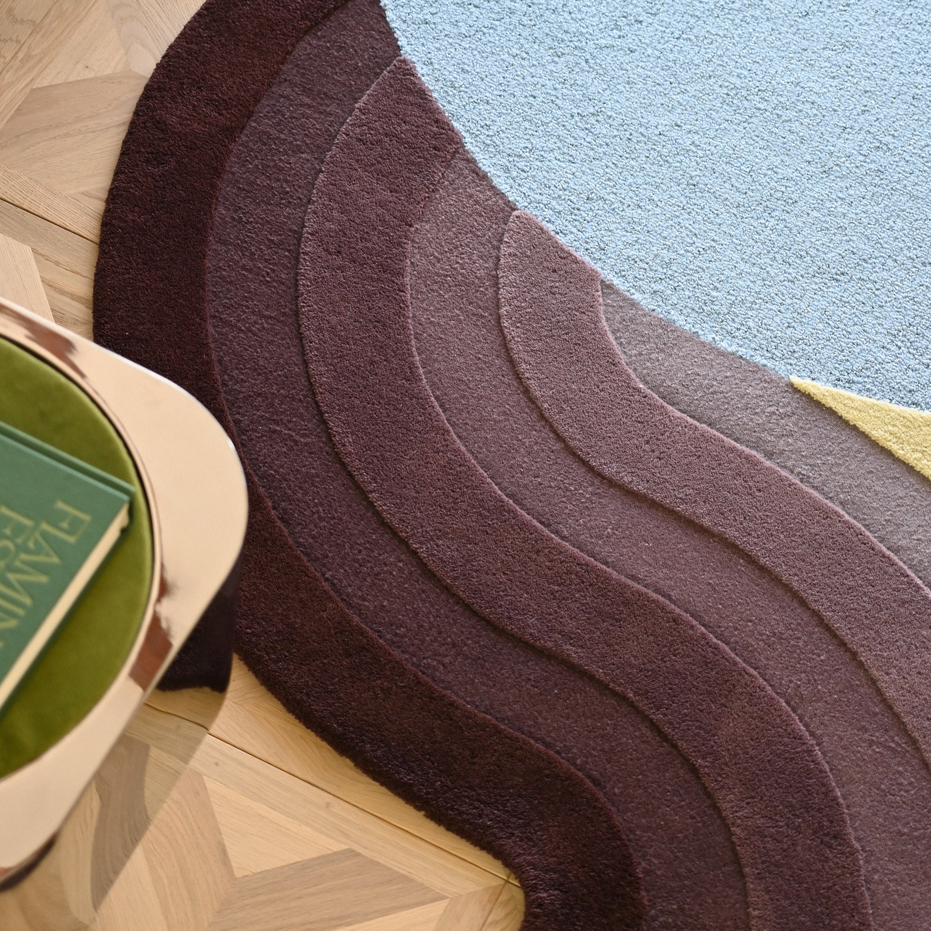 Wavy Gradient Rug – Iris