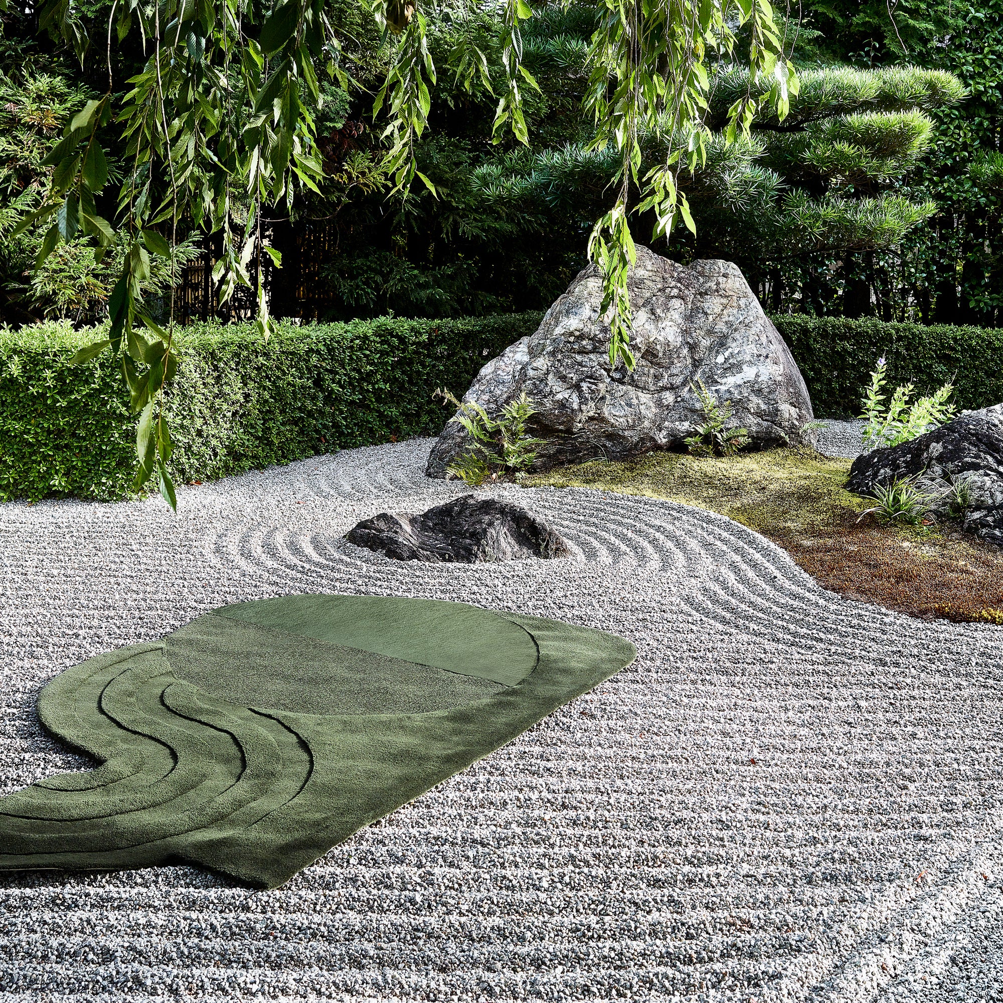 Wavy Gradient Rug - Matcha Deep Green